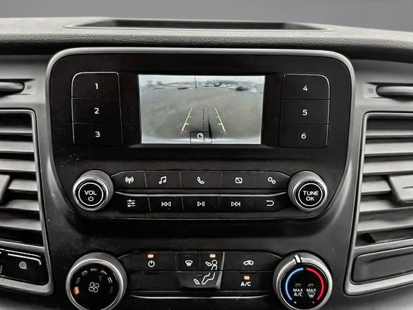 Ford Transit fourgon utilitaire HR Cargo AWD 2024-18