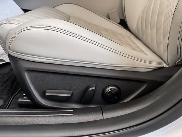 2025 GENESIS G70 2.5T PRESTIGE AWD-12