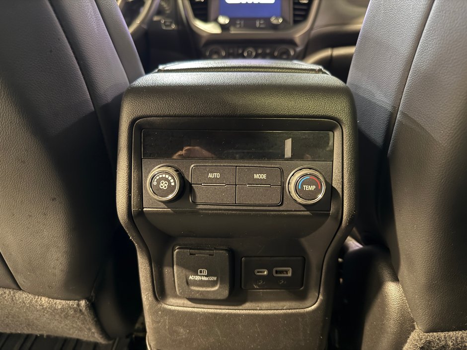 2023 GMC Acadia AT4-26