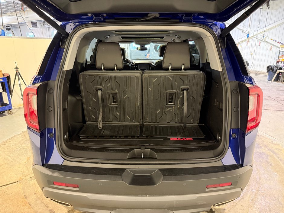 2023 GMC Acadia AT4-27