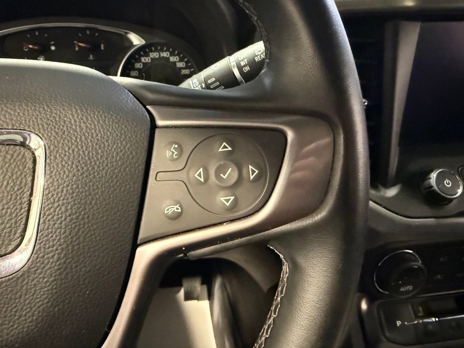 2023 GMC Acadia AT4-17