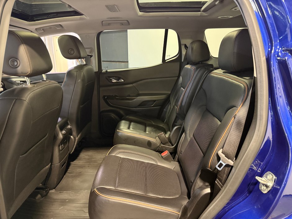 2023 GMC Acadia AT4-25