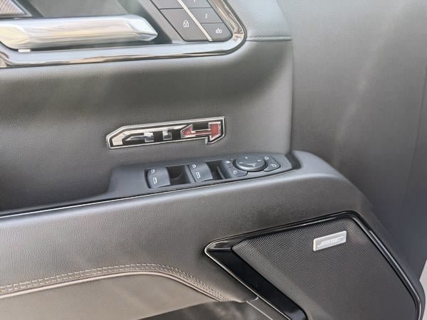 GMC Sierra 1500 AT4 2025-18