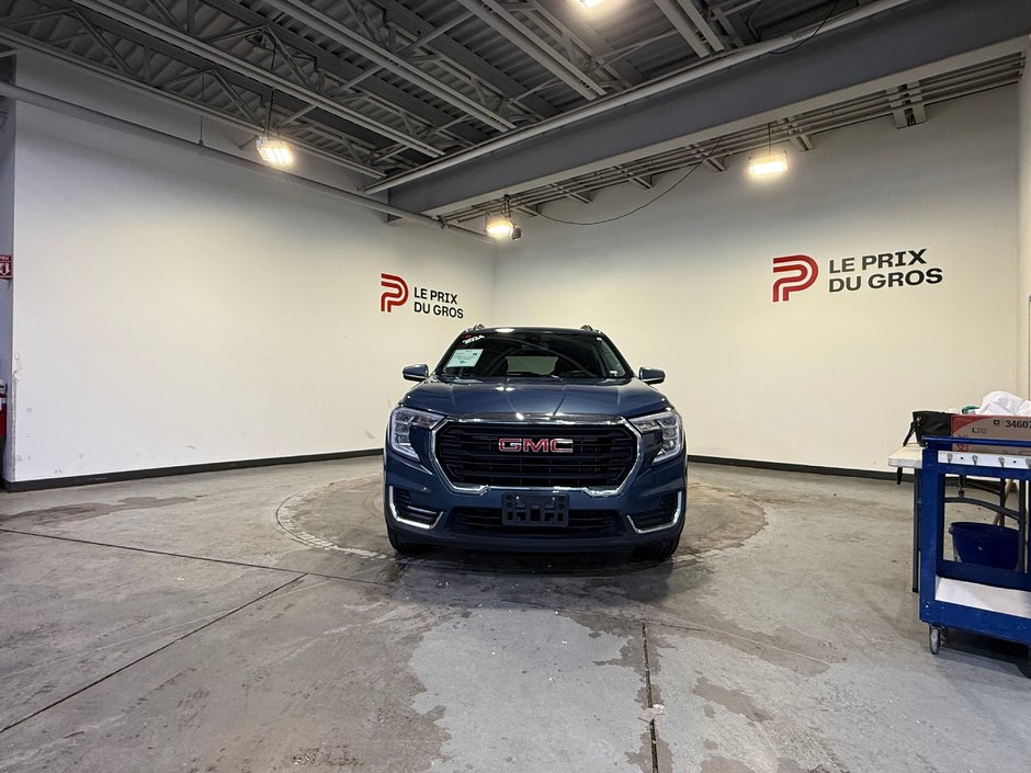 2024 GMC Terrain SLE-7