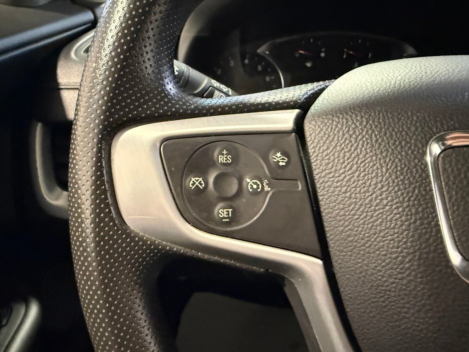 2024 GMC Terrain SLE-14