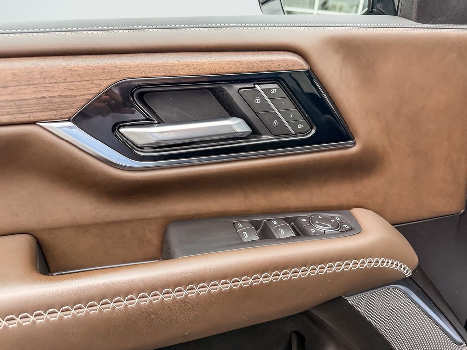 GMC Yukon XL DENALI ULTIMATE 2025-12