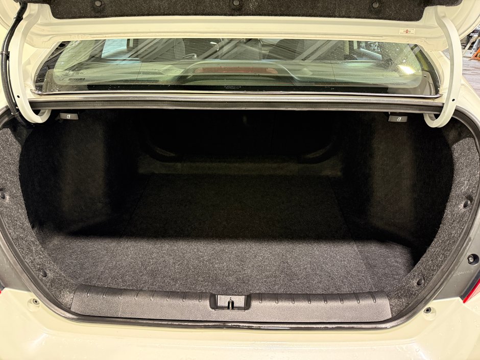 Honda Civic Berline LX 2020-23