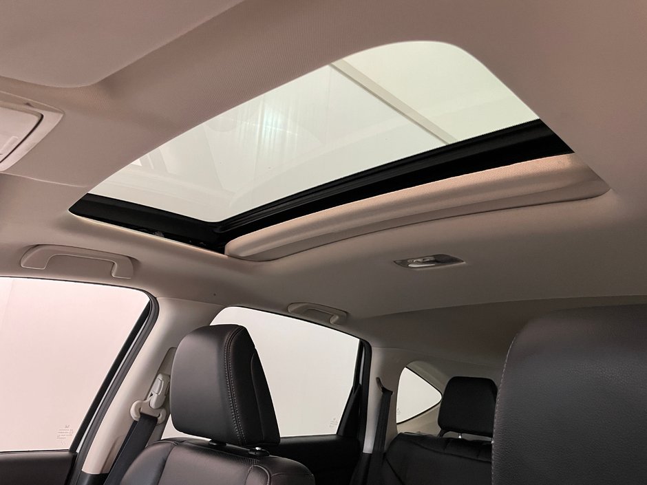 Honda CR-V Touring AWD 2016-25