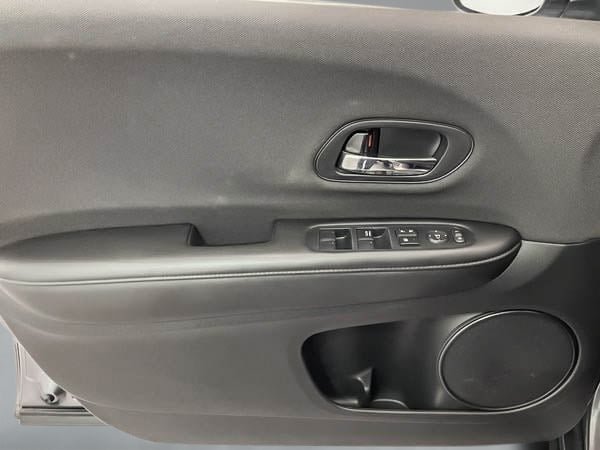 Honda HR-V LX AWD 2020-9