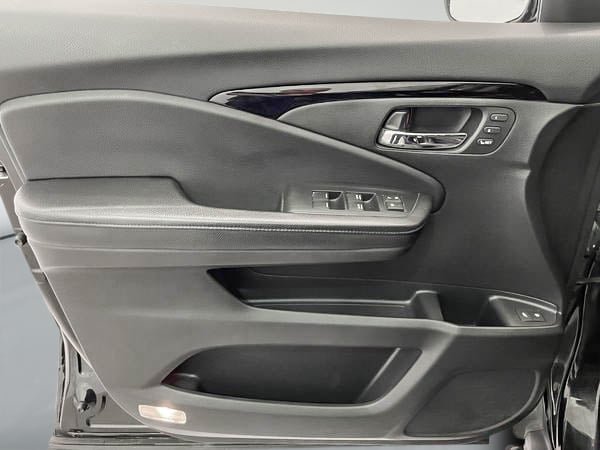 2018 Honda Pilot Touring AWD / 7 passagers-9
