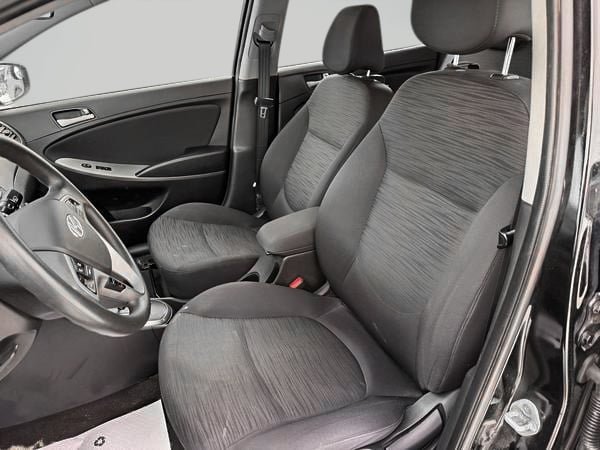 2017 Hyundai Accent SE-12