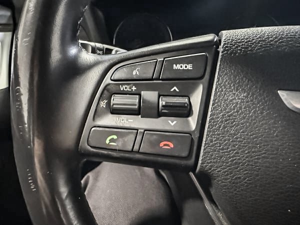 Hyundai Berline Genesis 3.8 2015-14