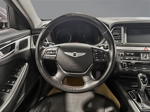 Hyundai Berline Genesis 3.8 2015-13