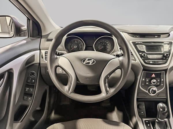 2016 Hyundai Elantra LE-13