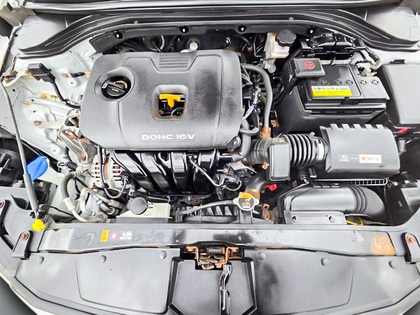 2017 Hyundai Elantra GLS-8