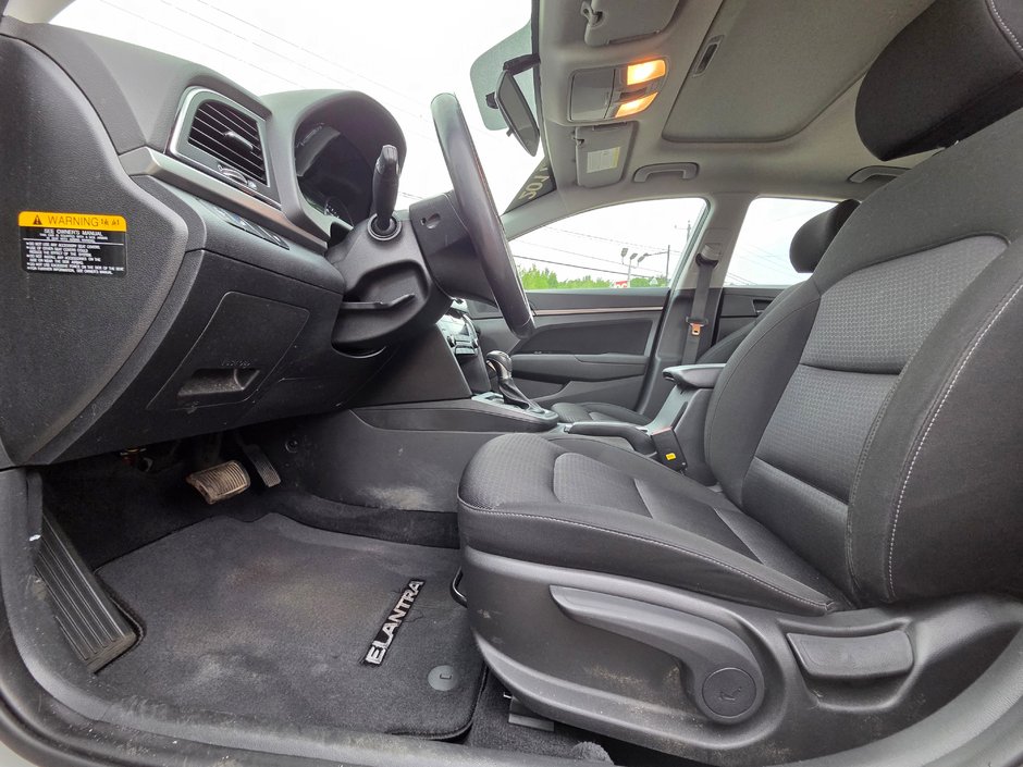 Hyundai Elantra GLS 2017-10