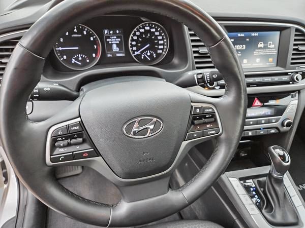 2017 Hyundai Elantra GLS-12