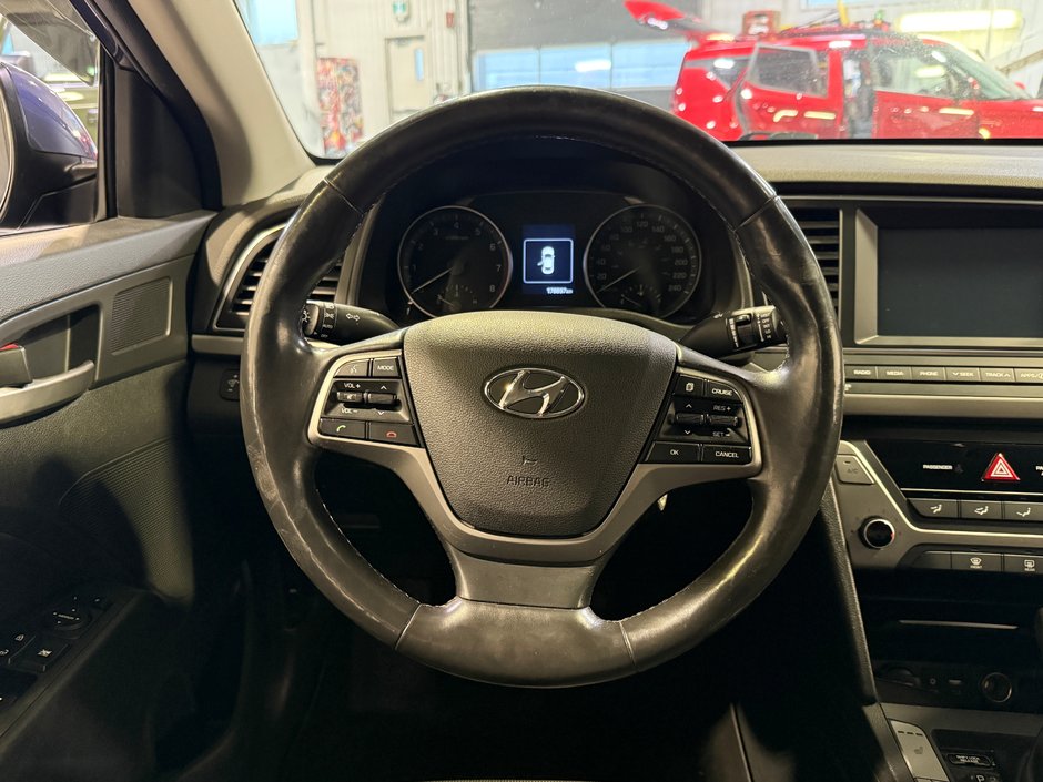 Hyundai Elantra SE 2018-13