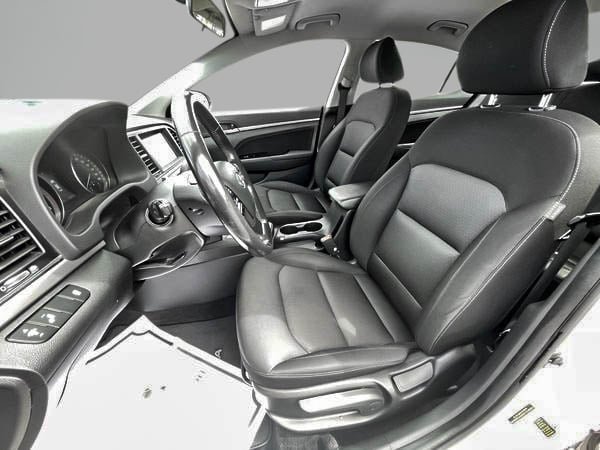 2018 Hyundai Elantra GL-10