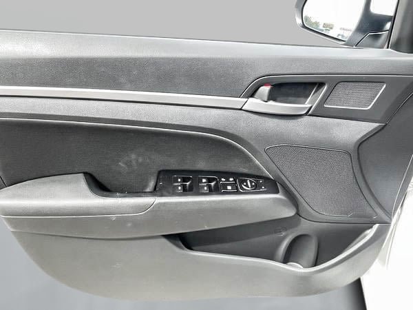 2018 Hyundai Elantra GL-9