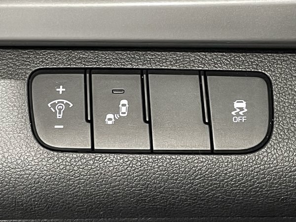 Hyundai Elantra GL 2018-15