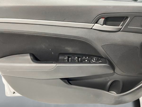 Hyundai Elantra GL 2018-9