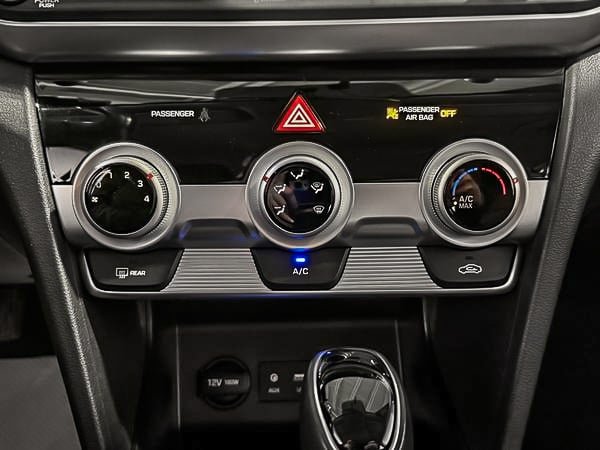 2020 Hyundai Elantra Preffered-21