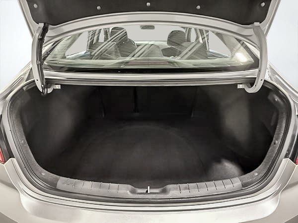 2020 Hyundai Elantra Preffered-24