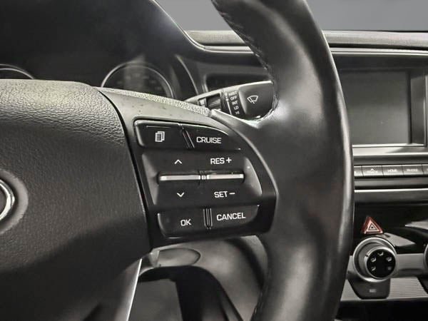 Hyundai Elantra Preferred 2020-15