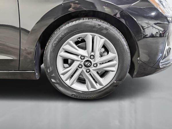 Hyundai Elantra Preferred 2020-9