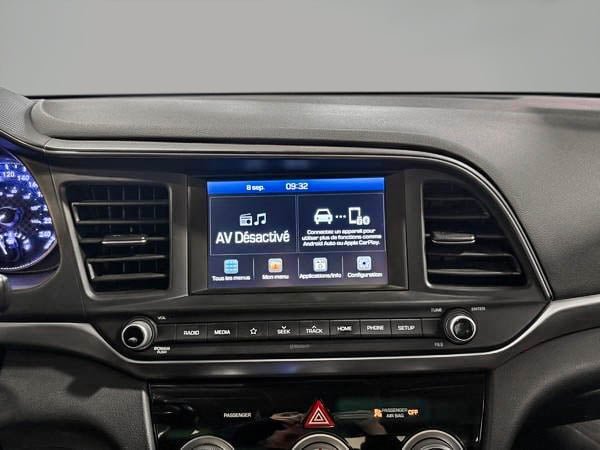 2020 Hyundai Elantra ESSENTIAL-19