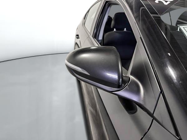 2020 Hyundai Elantra ESSENTIAL-8