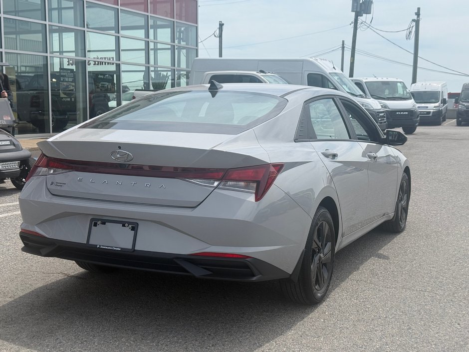 2023 Hyundai Elantra Preferred-2