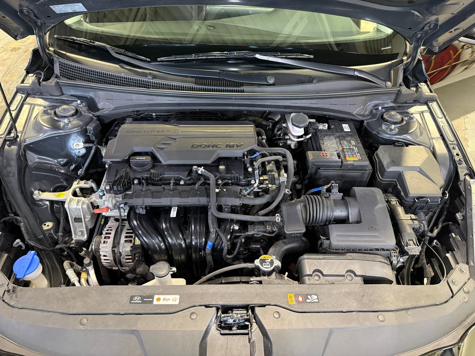 2023 Hyundai Elantra Luxury-26