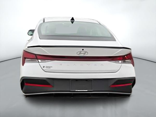 2024 Hyundai Elantra ESSENTIAL-5