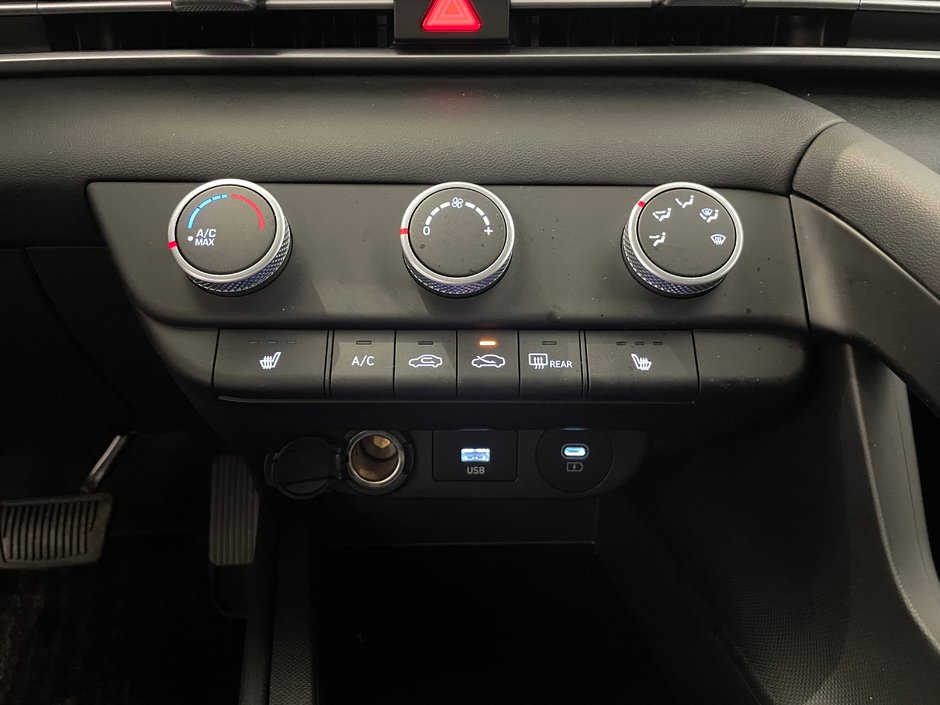 2024 Hyundai Elantra ESSENTIAL-20