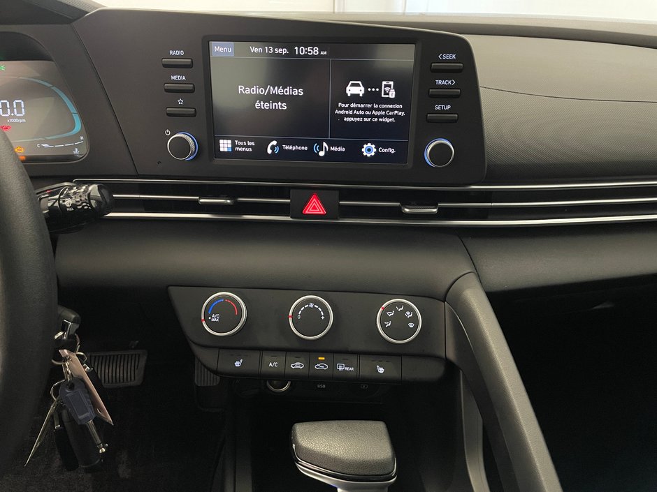 2024 Hyundai Elantra ESSENTIAL-16