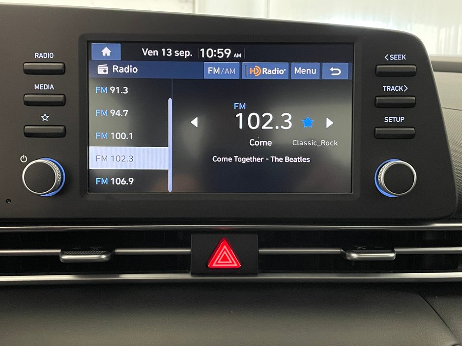 2024 Hyundai Elantra ESSENTIAL-17