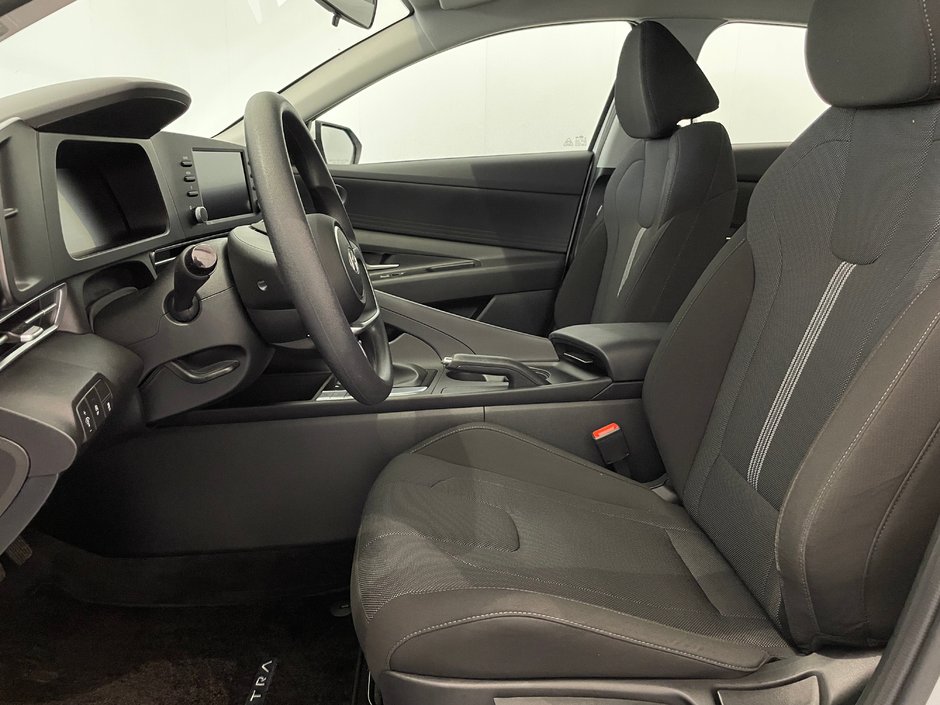 2024 Hyundai Elantra ESSENTIAL-10