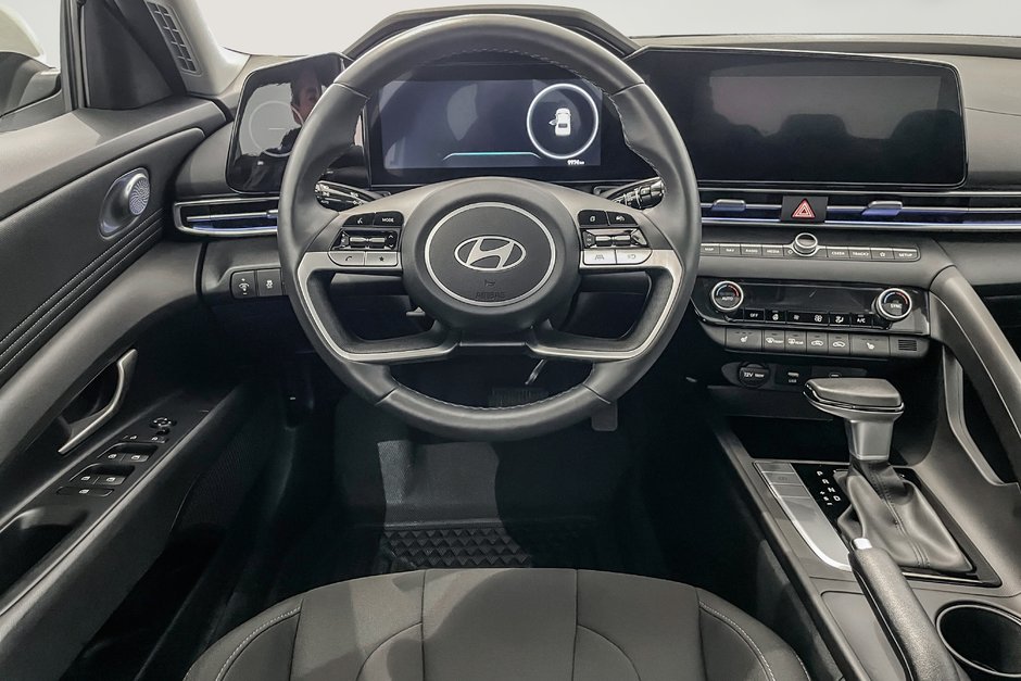 2025 Hyundai Elantra Preferred Tech-7