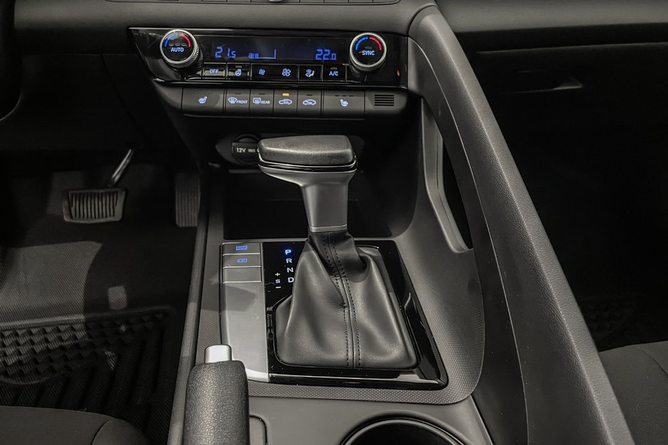 2025 Hyundai Elantra Preferred Tech-20