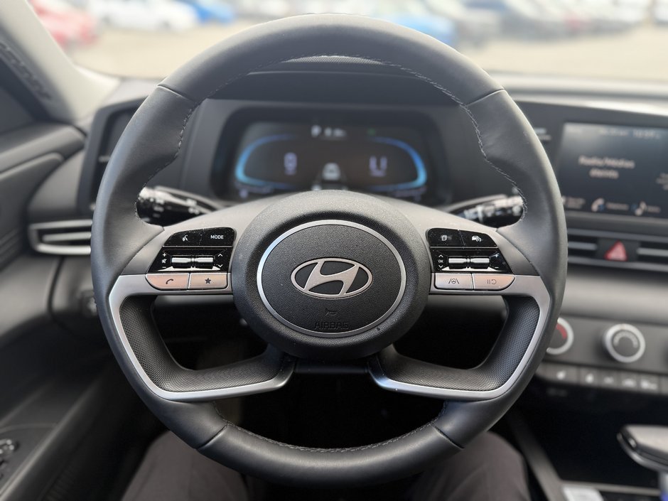 2025 Hyundai Elantra Preferred-9