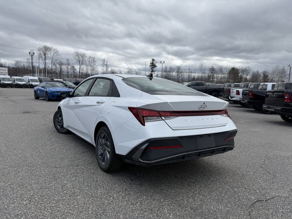 2025 Hyundai Elantra Preferred-4