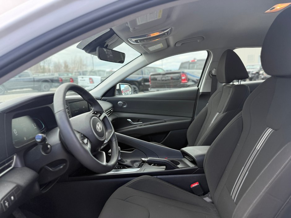 2025 Hyundai Elantra Preferred-7