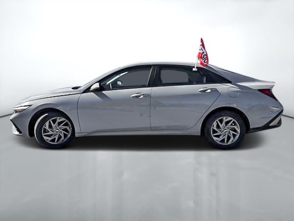 2025 Hyundai Elantra Preferred-5