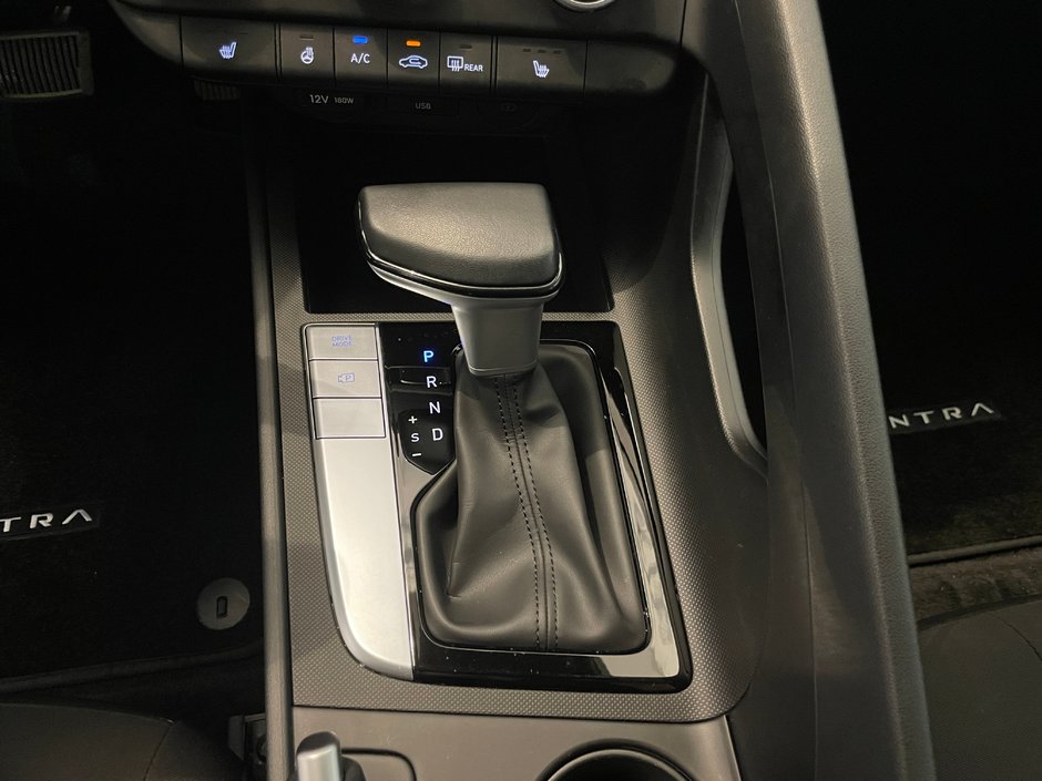 Hyundai Elantra Preferred 2025-21
