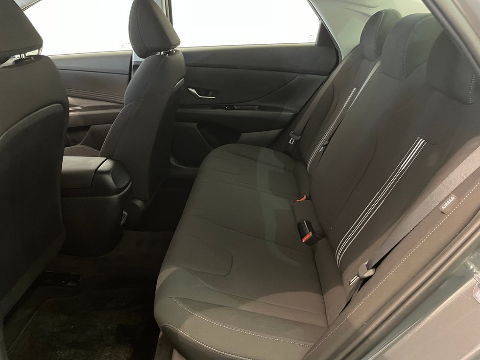 Hyundai Elantra Preferred 2025-22