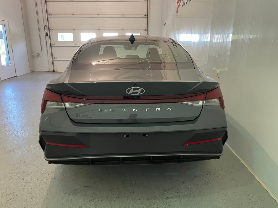 Hyundai Elantra Preferred 2025-5