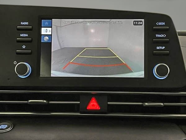 2025 Hyundai Elantra Preferred-19