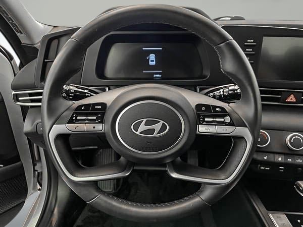 2025 Hyundai Elantra Preferred-11
